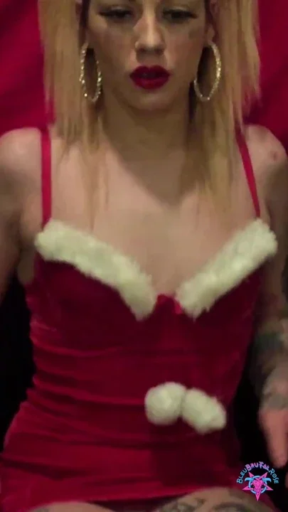 MERRY BUTTMAS - WATCH THE FULL PORN VIDEO ON MY XHAMSTER & FAPHOUSE
