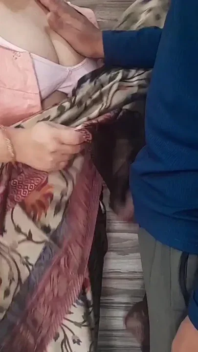 TAILOR MASTER FUCK HARD SEXY BHABHI IN HINDI AUDIO Clip 1