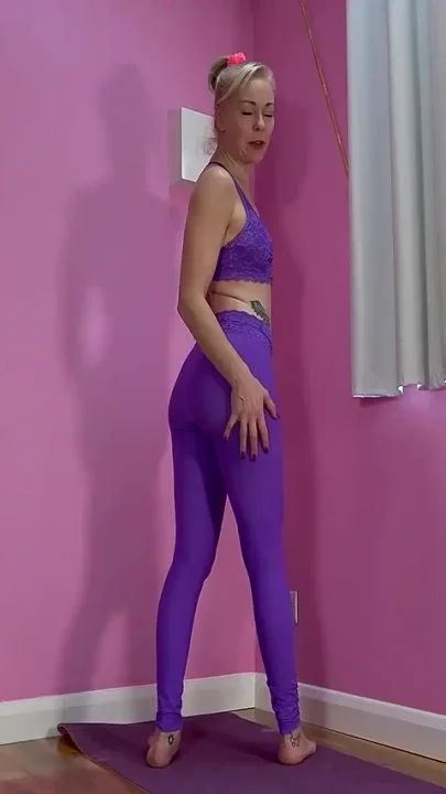 Bare Bottom Glute Lesson From Fitness Instructor
