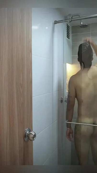 I Take a Shower at My Neighbor's House the Tiktoker and We End up Fucking in the