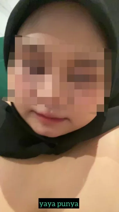 Horny nak konek