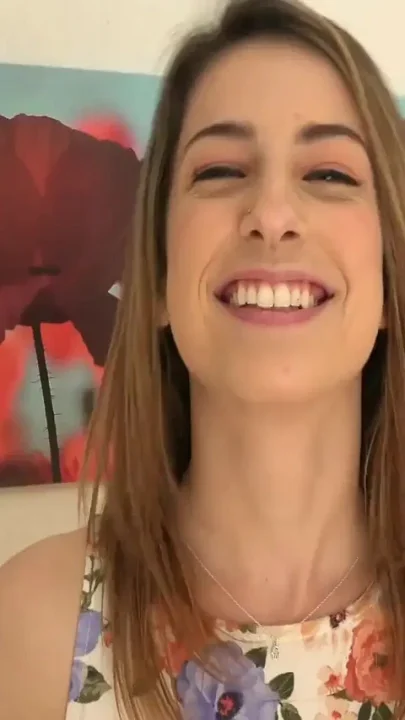 Kristen Scott Can't Handle Cumming Without a Shaft to Play with