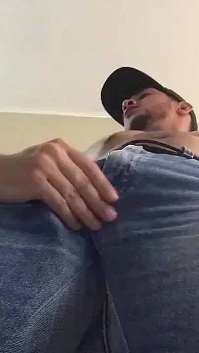 Home Improvement Stud Working in My House Has a Big Cock