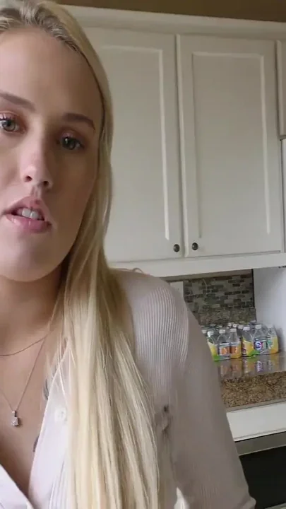 18yo blonde with the biggest tiktok Ass