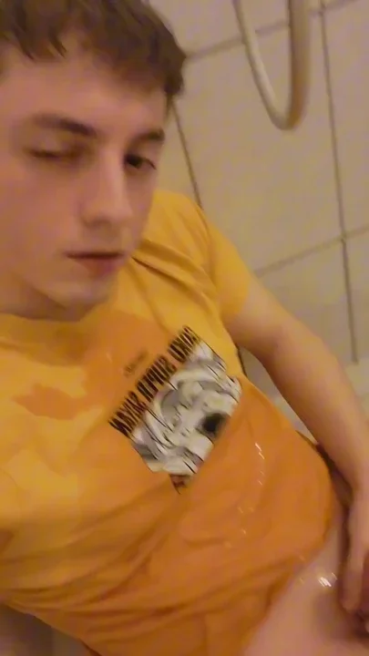 Cute boy pisses in his face and cums Clip 1
