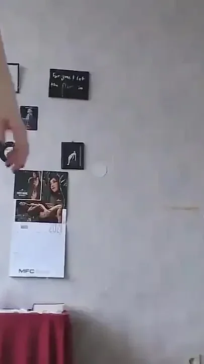 Fat Ass Shaking on Cam