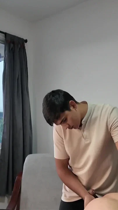 COLOMBIAN INFLUENCER HAS DICK FOR BREAKFAST Clip 1