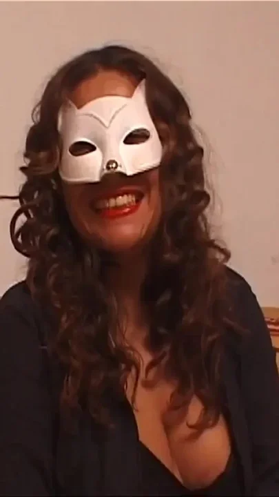 Busty Vintage Masked MILF Masturbates Her Pussy with Three Fingers and Enjoys