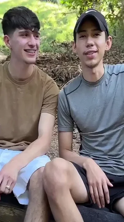 Uncut Twinks Hiking Blowjob - Jay Magnus