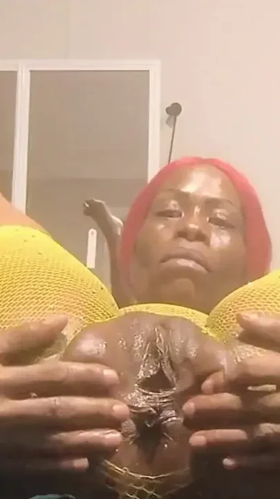 Opening This Pussy and Twerking for You
