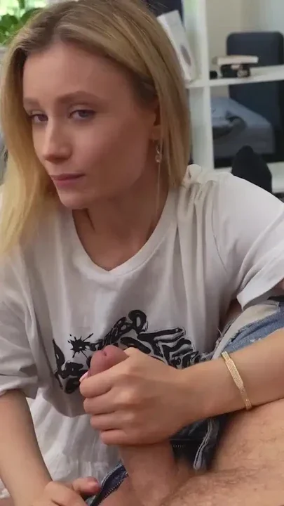 VIP4K Cute blonde cheating on her boyfriend for money Clip 1