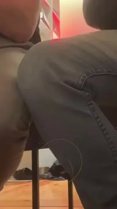 2 Amateur Flatmates Guys Wetting Their Pants on Cam for a Follower