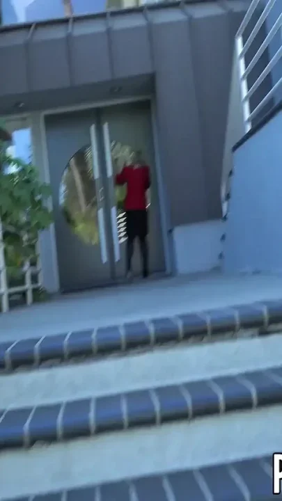 Propertysex Aggresive Real Estate Agent Tries to Use Sex to Convince Homeowner