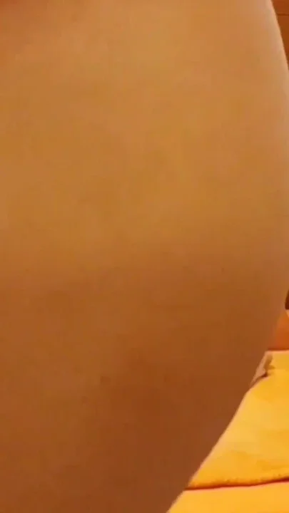 Selena'sexy Games in Bed for Relaxing