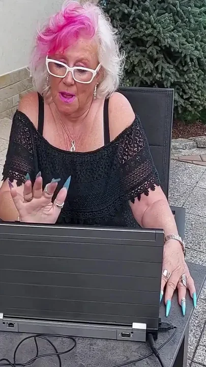 Horny Mature Secretary