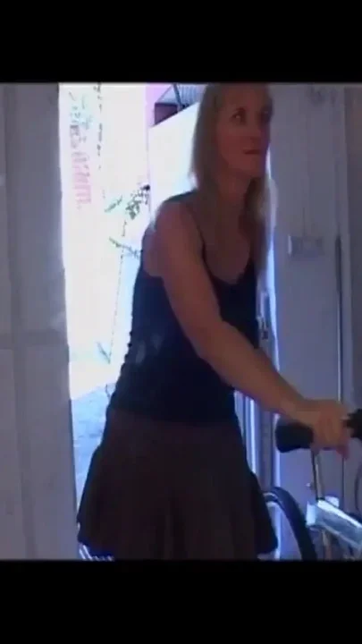 Hot Busty Amateur MILF Fucked and Cumshot on Pussy by Huge Cock