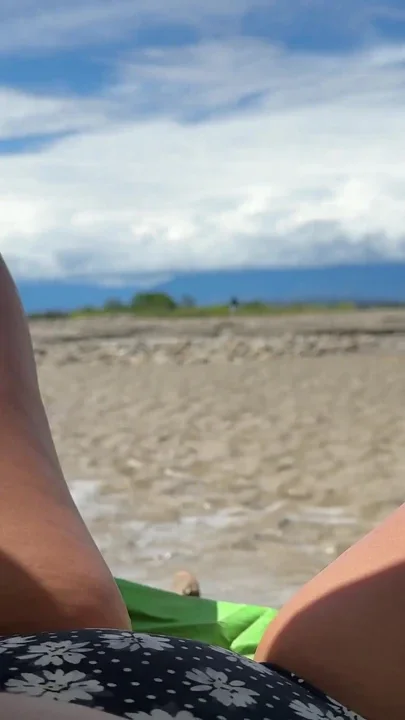 I Like to Touch Myself Until I Reach Orgasm on the Beach While Being Watched