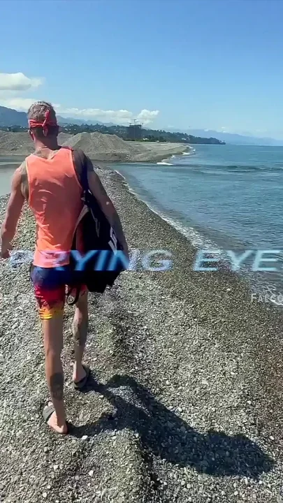 We Fuck on the Beach and I Cum Three Times