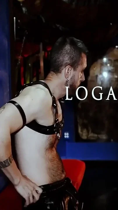 Uncut Stepdaddy Fucking Bearded Hunk Bareback at Cruising Club