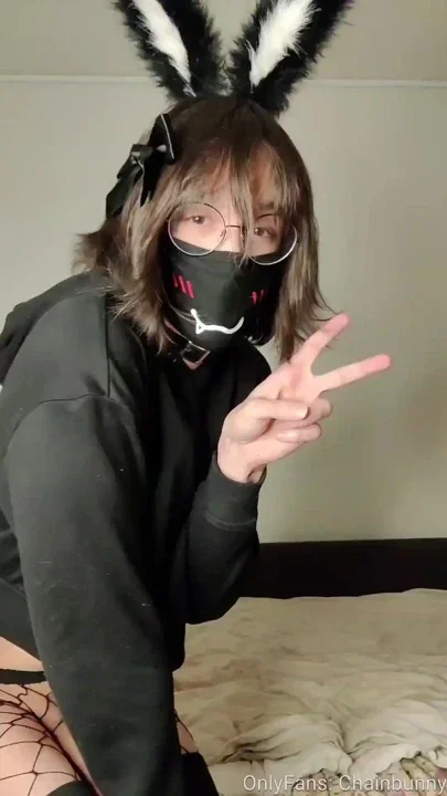 Dommy Bunny Boy Wants to Fuck You
