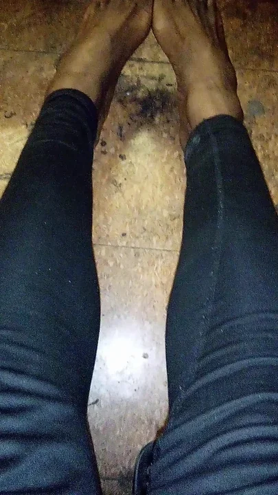 Long legs Pretty Feet Sissy Foot Fetish
