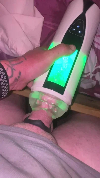 Addicted to the feeling of cumming