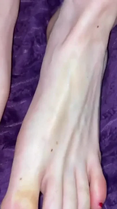Khawal male white feet red polish rub lotion footfetish