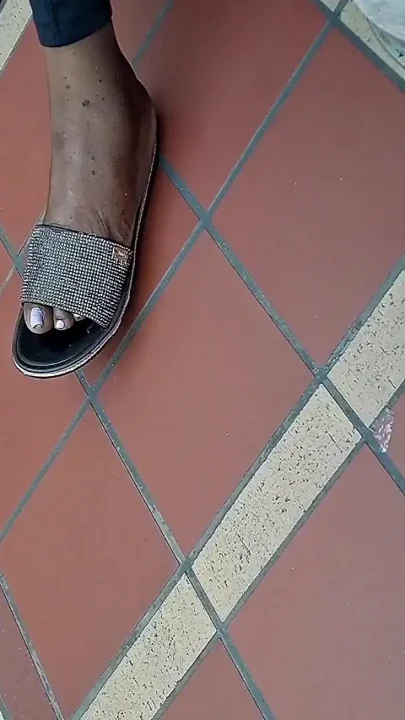 Working Lady Ebony with BBW Feet with Pink Toes