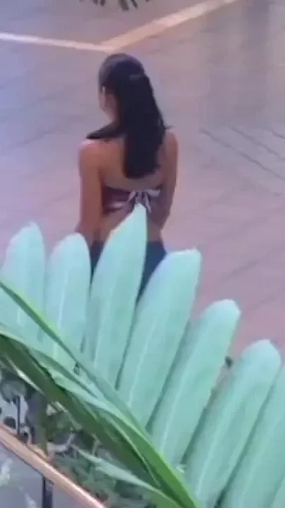 Beautiful babe pussy fucking cock sucking in the garden