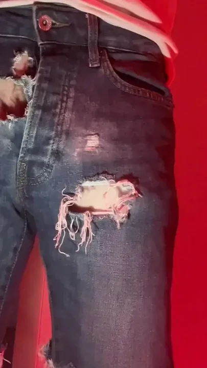 Amateur Boy Pissing in a Condom