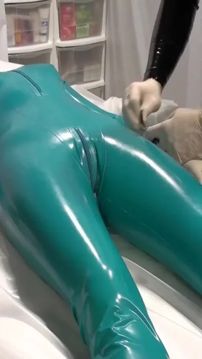 An amateur bothers a dominatrix cum ower neck life bug 2 angle