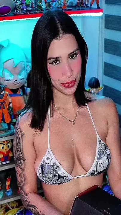 Beautiful Latina Fucks a Rare Dildo Until She Squirts