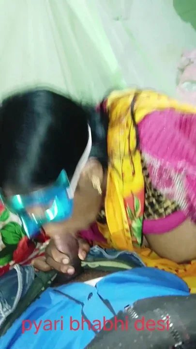 Cock water sucked from the mouth and took out sister-in-lawHindi sexy