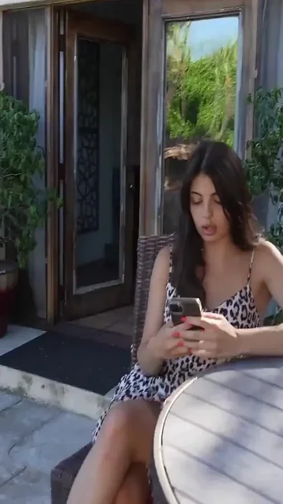 Elena Spano Gives a Blowjob in the Garden and Fucks in the Bedroom with a Stranger