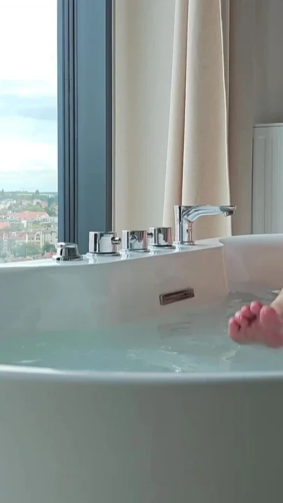 Fun in the Bubble Bath - a Foretaste