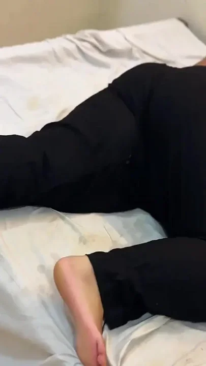 A Naked Arab Secretary with a Big Ass Gets Very Hot in Her Boss's Bed and Wants Anal Sex