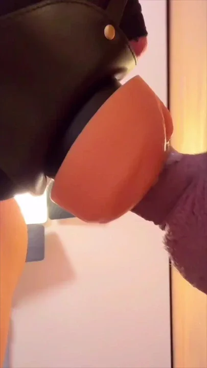 Gold Gloryhole Horny Straight Guy Fucks My Mouth-Pussy