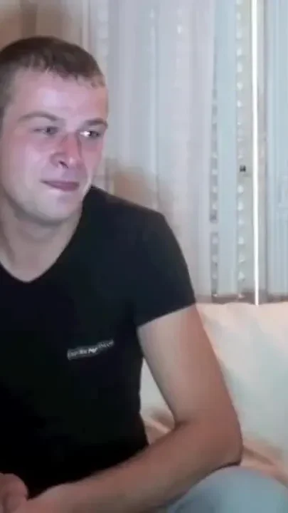 Sexy French twink fucked by badboy discret in Paris