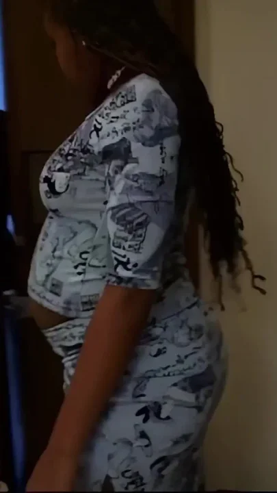 Sex with a Pregnant Stranger