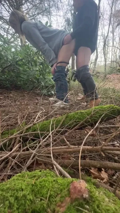 Real amateur Milf wife in the woods Clip 1