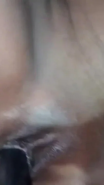 My stepsister put a bottle of Sprite in her pussy and drained her pussy Clip 2