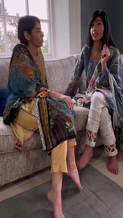 Divorced Bhabi Seduces Aaliyah Yasin During Ramadan