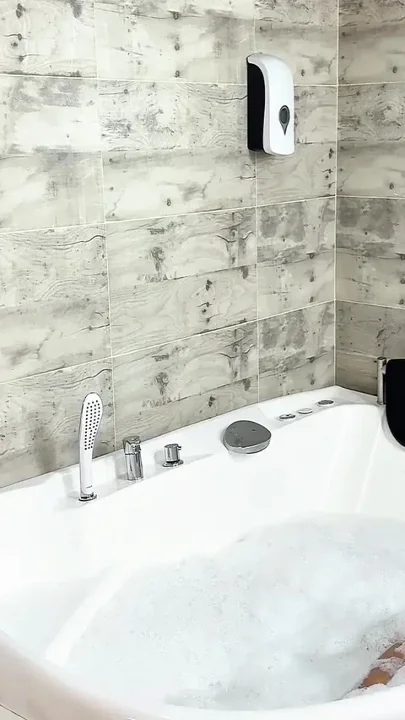 MILF Shares the Bathtub with Her Stepson While Her Husband Is Out They End up Having Sex