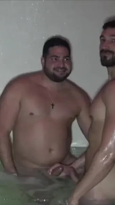 Enzo Rimenez used by XXL cock Latino chubby in the swimming pool