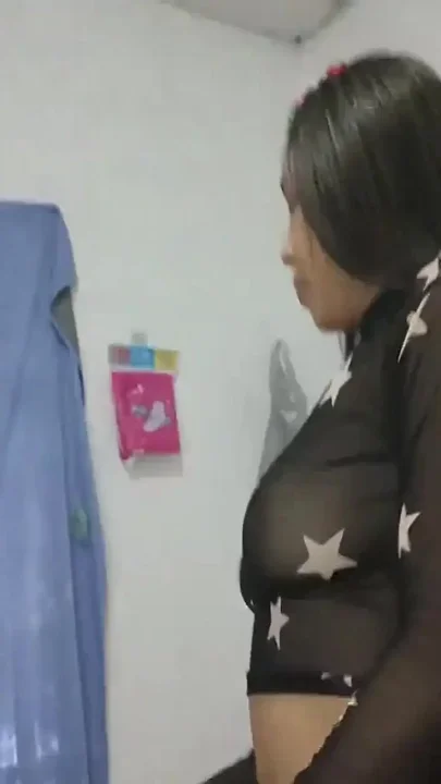 18 year old brunette big saggy tits from New York United States fucking her