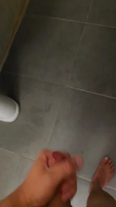 Quick cumshot in the pool shower so I dont get a boner when I see all the hot