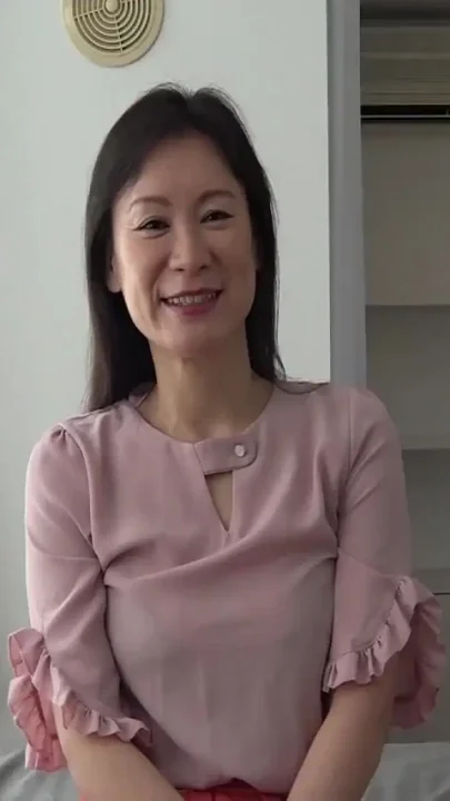 Yurie Suzuki 50 Office Worker3 Years Since Divorce Until She Showed an