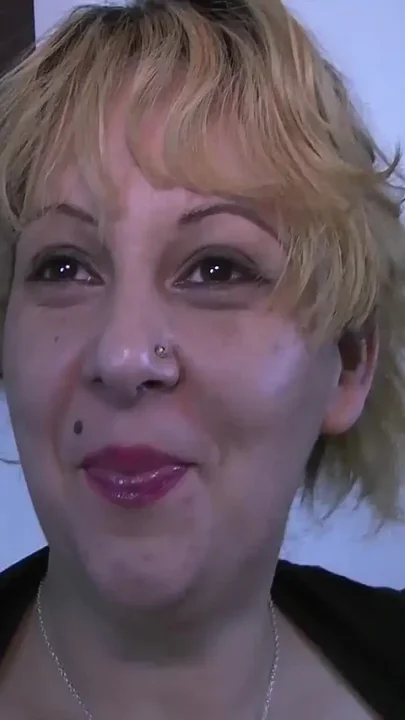 Very Horny Lady From the UK Getting Cum All Over Her Face
