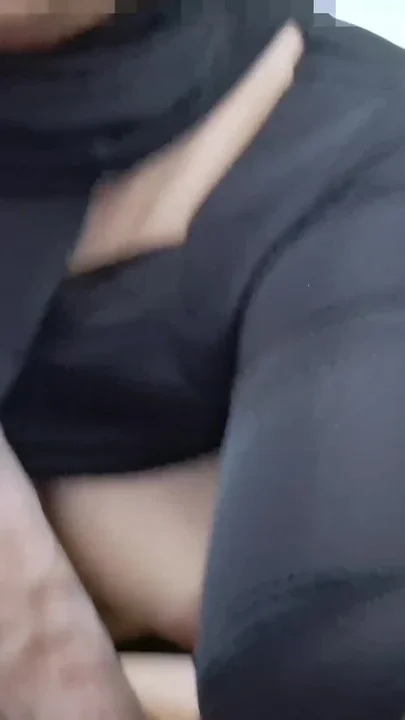 Hijab Girl Suck Her Boyfriend Dicks In A Rental Car - Minokiiko Clip 1