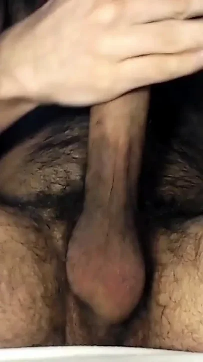 Masturbating Hard for 2 Minutes and Getting a Lot of Milk